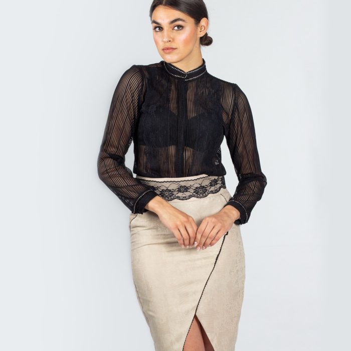 FALDA CORTA CRUZADA BEIGE CON CINTURA DE ENCAJE
