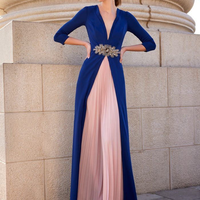 VESTIDO LARGO MADRINA QUILLA CARLA RUIZ AZUL Y ROSA