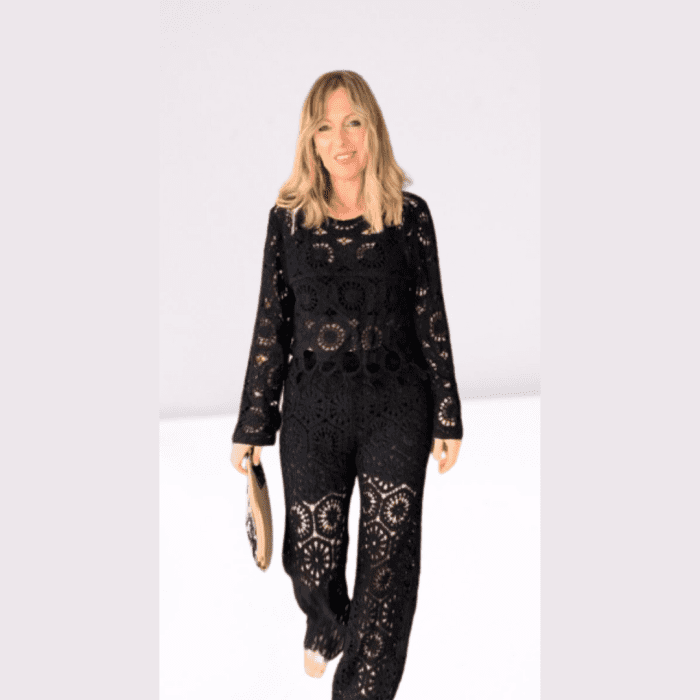 CONJUNTO NEGRO CROCHET ESTILO BOHO CHIC DE PANTALÓN Y TOP