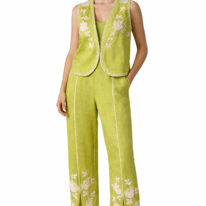 CONJUNTO CHALECO Y PANTALÓN COLOR PISTACHO CON BORDADOS