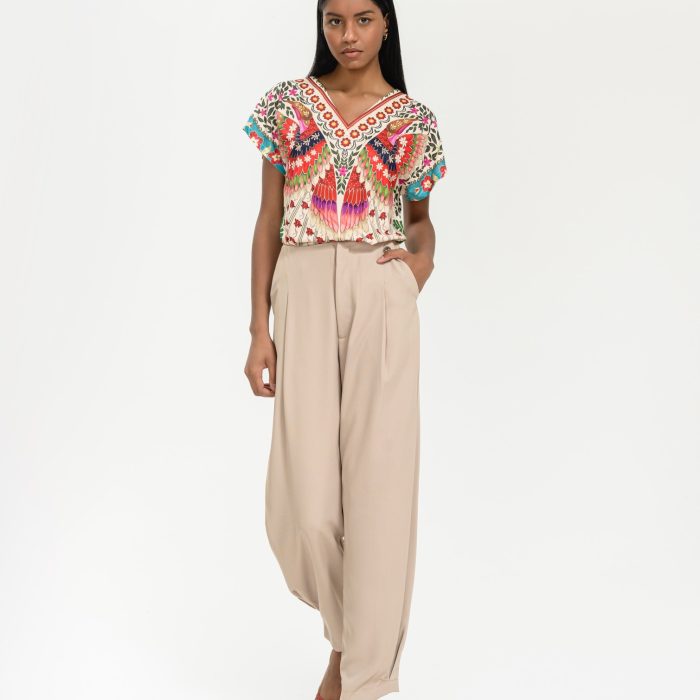 PANTALÓN MALALÁ COMITÁN COLOR CAMEL CON BOLSILLOS Y PINZAS