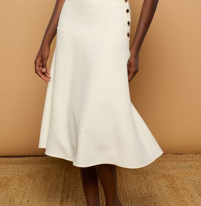 FALDA PEARL SKIRT MINUETO MIDI CORTE EVASÉ COLOR BLANCO