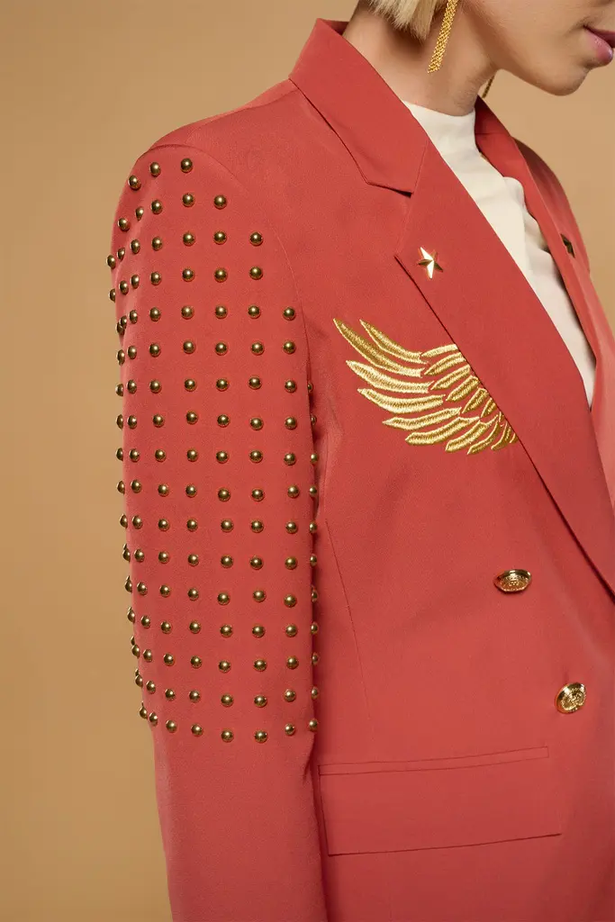 CHAQUETA TEJA JACKET MINUETO CON TACHUELAS Y BORDADO ALAS - Imagen 3