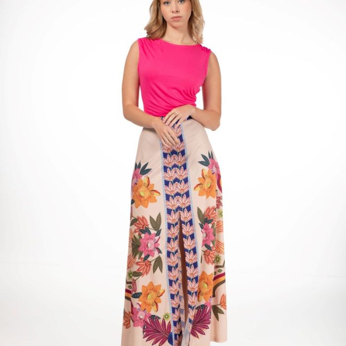 Top fucsia sin mangas de Malalá con diseño básico y ajuste favorecedor.