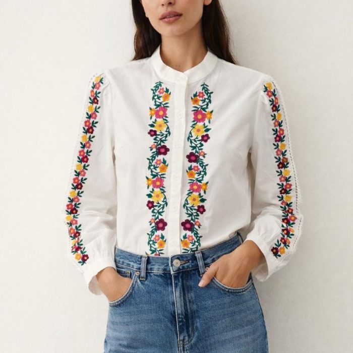CAMISA BLANCA MANGA LARGA CON BORDADOS DE FLORES MULTICOLOR