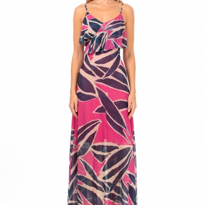 Vestido largo estampado en tonos rosa, morado y nude confeccionado en tul con volante en escote y tirantes finos regulables.