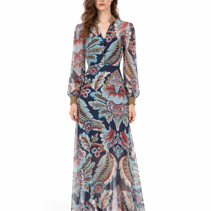 Vestido Guatemala de Malalá largo de tul estampado con cuello mao dorado y botones metálicos